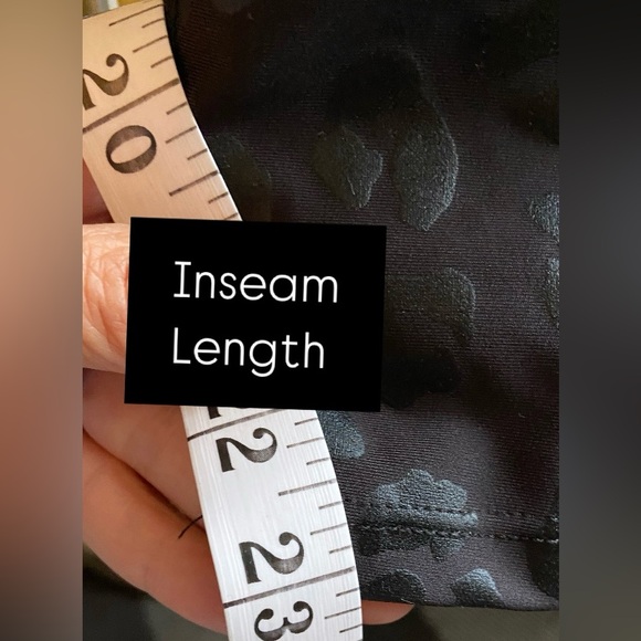 Sage Collective Leggings Size Large Black Animal Print High Waisted Activewear - Picture 7 of 7